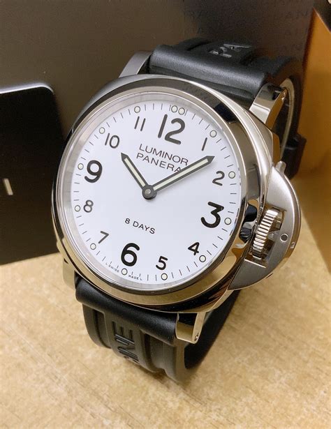 Market Pricing Panerai Luminor Base 8 Days PAM00561